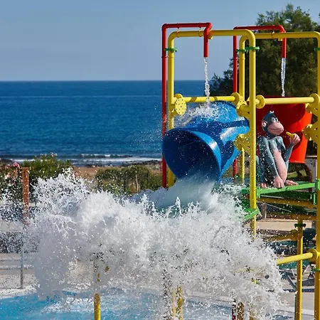 Arminda & Semesteranläggning (resort) 4*